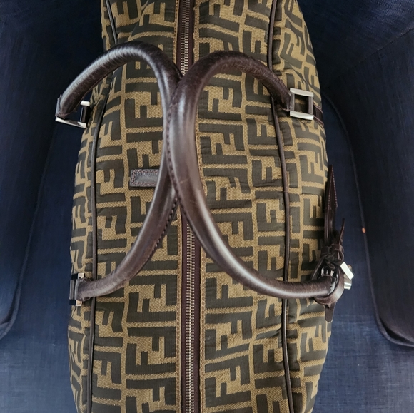 Sold-Fendi Travel Bag w/lock and key! - Picture 4 of 16